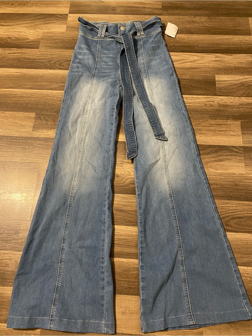 NWT Flying Tomato Wide-Leg Jeans with Tie Belt